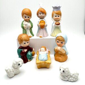 Vtg Porcelain Nativity Figurine Set 8 Hand-Painted Collectible Christmas Decor